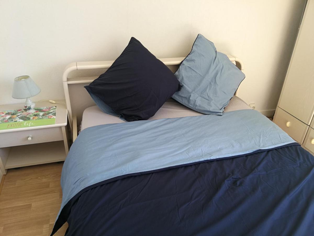 Sur Le Port Apartment *